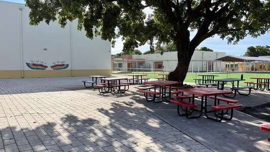 Kenwood K-8 Center Courtyard - Middle School in Miami