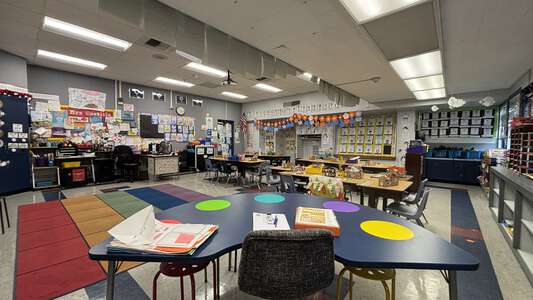 Thomas Jefferson Elementary School Classroom Standard in Burbank 3