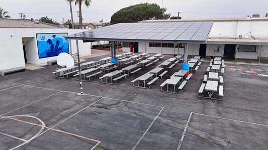 Rea Elementary School (K-6) Outdoor Area in Costa Mesa