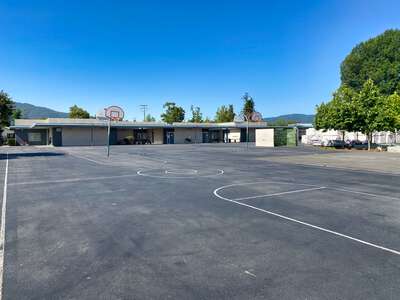 Oster Elementary School Outdoor Basketball Courts 1 in San Jose