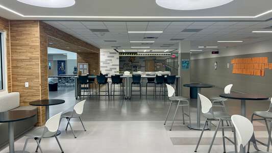 Western Hills High School Cafeteria in Fort Worth