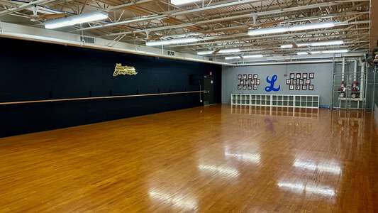 Lakeridge High School Dance Room in Lake Oswego