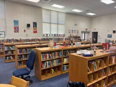 Navy Point Elementary School Library in Pensacola 2