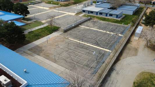 Hillview Middle School Outdoor Basketball Courts in Palmdale 4