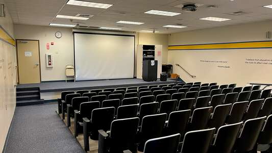 Oak Grove High School Lecture Hall (X-1) in San Jose 2