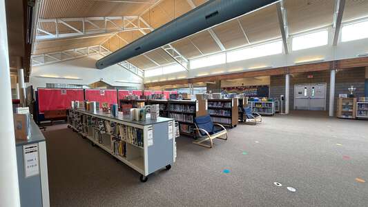 Sexton Mountain Elementary School Library in Beaverton 5