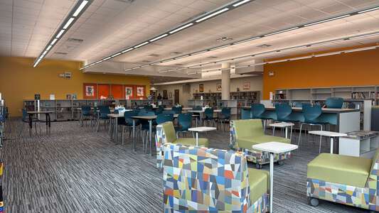 Elbert Elementary School Library in Winter Haven 5