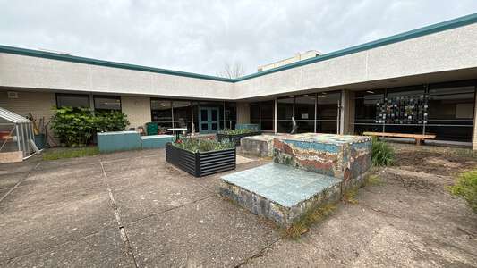 Mountain View Middle School Quad in Beaverton 3