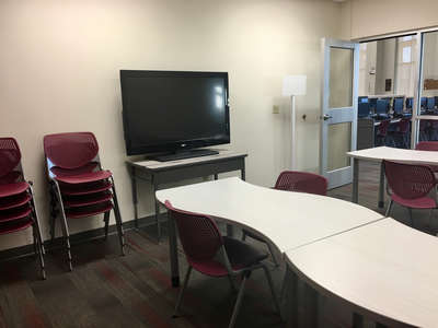 Lockhart High School Room 424 - Study Room in Lockhart