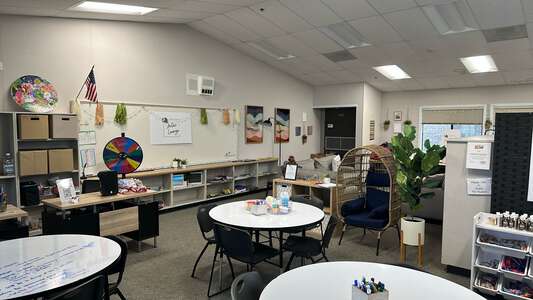 Alta Vista High School Library in Mountain View 1