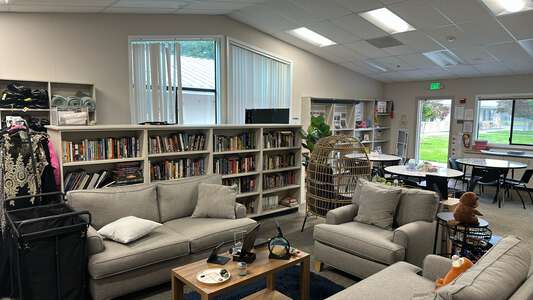 Alta Vista High School Library in Mountain View 3