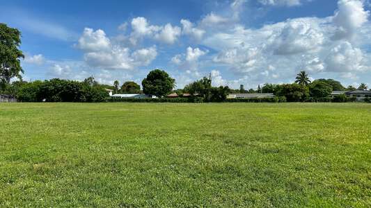Gertrude K. Edelman/Sabal Palm Elementary School Field - Practice in Miami
