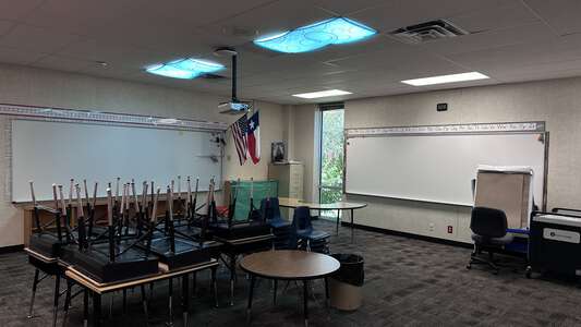 Madge Griffith Elementary School Classroom Standard in Clute