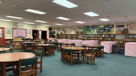Spring Park Elementary School Library (3 hr min) in Jacksonville 4