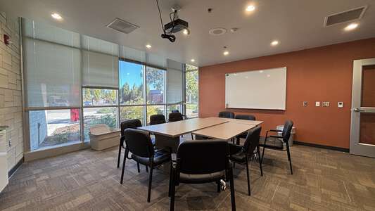 Willamette High School Conference Room in Eugene 3