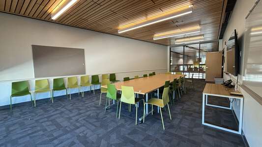 Cascade Middle School Conference Room in Eugene 2
