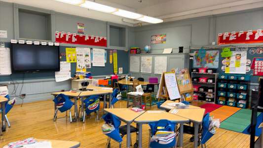 Nash - Henry H Nash Elementary School Classroom Standard in Chicago 3