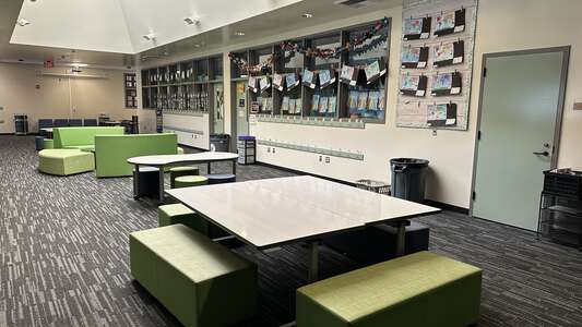 Woodbury Elementary School Common Area in Irvine