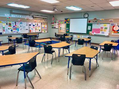Henderson Elementary School Classroom Standard in St. Charles 2