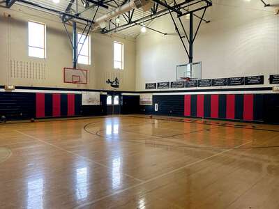 Sam Tasby Middle & Jack Lowe Sr Elementary School Gymnasium in Dallas 2