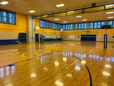 Kennedy - John F. Kennedy High School Girls Gym in Chicago
