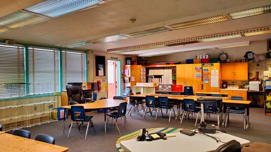 Johnson Elementary School Classroom Standard in San Diego