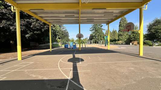 River Road Elementary School Outdoor Basketball Courts in Eugene 5