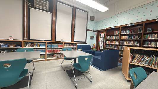 Locke - Josephine C Locke Elementary School Library in Chicago 2