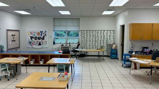 Windsor Woods Elementary School Classroom Standard in Virginia Beach