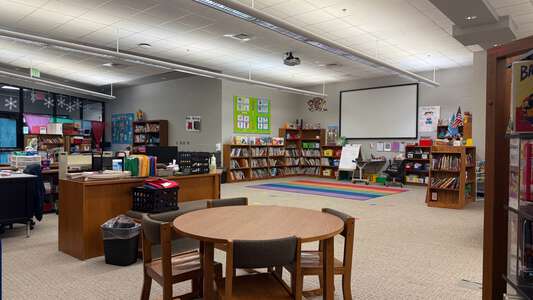 Central Elementary School Media Center in Warr Acres 4
