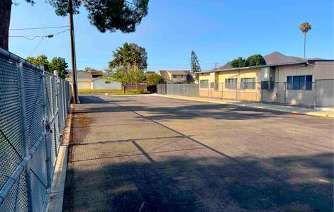 Arroyo Elementary School Parking Lot - Side in Simi Valley