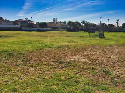 Poinsettia Elementary School Field - Practice in Ventura