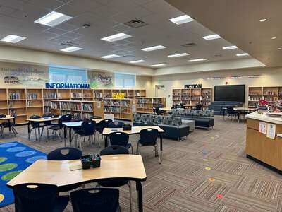 Inskip Elementary School Library in Knoxville 4
