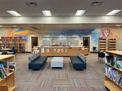 Inskip Elementary School Library in Knoxville 5