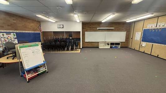 Oak Hills Elementary School Classroom Standard in Beaverton