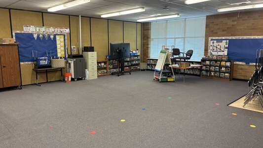 Oak Hills Elementary School Classroom Standard in Beaverton