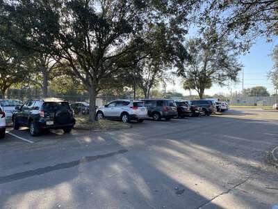 Lockhart Magnet Elementary School (0962) Parking Lot in Tampa