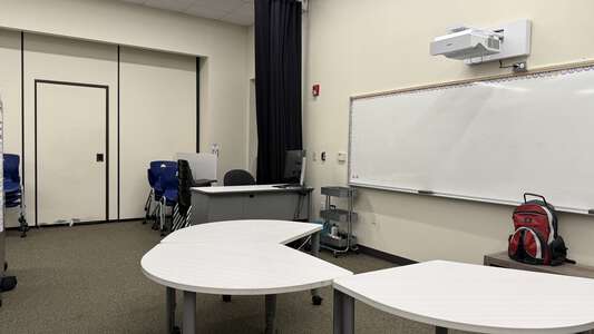 Alderwood Elementary School MPR Stage Classroom in Irvine