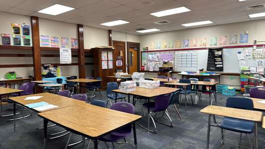 Hamilton Middle School Classroom Standard in Wichita 4