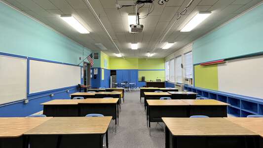 Cascade Locks Elementary School Classroom Standard in Cascade Locks 2