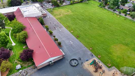 Peninsula K-5 School Outdoor Basketball Courts in Portland