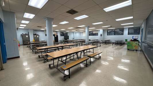 Chase - Salmon P Chase Elementary School Cafeteria in Chicago 4