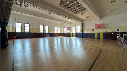 Lloyd - Henry D Lloyd Elementary School Gym in Chicago 4