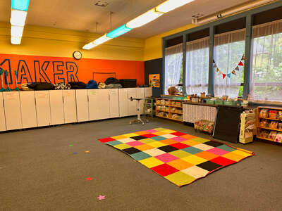 Sunnyside K-8 School Library in Portland