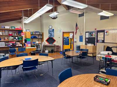 Holladay Complex Center Room 14 - Classroom in Portland