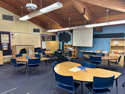 Holladay Complex Center Room 14 - Classroom in Portland