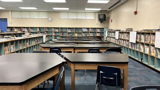 Hidden Oaks Elementary School Library (3 hr min) in Jacksonville 2