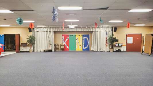 Penn Elementary School Cafeteria in San Diego
