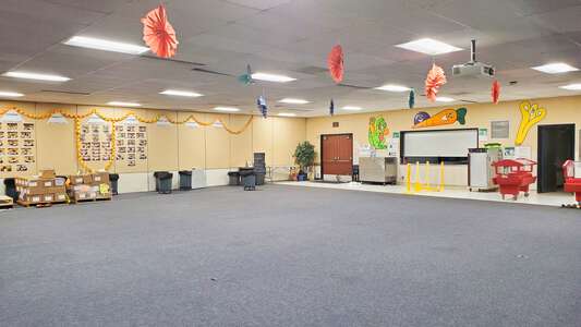 Penn Elementary School Cafeteria in San Diego