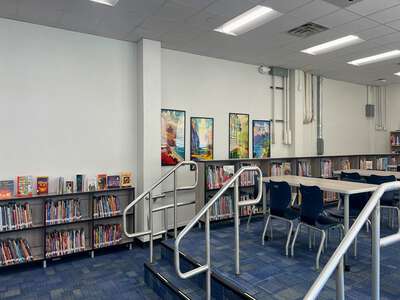 Ben Milam Elementary School Library in Dallas 3